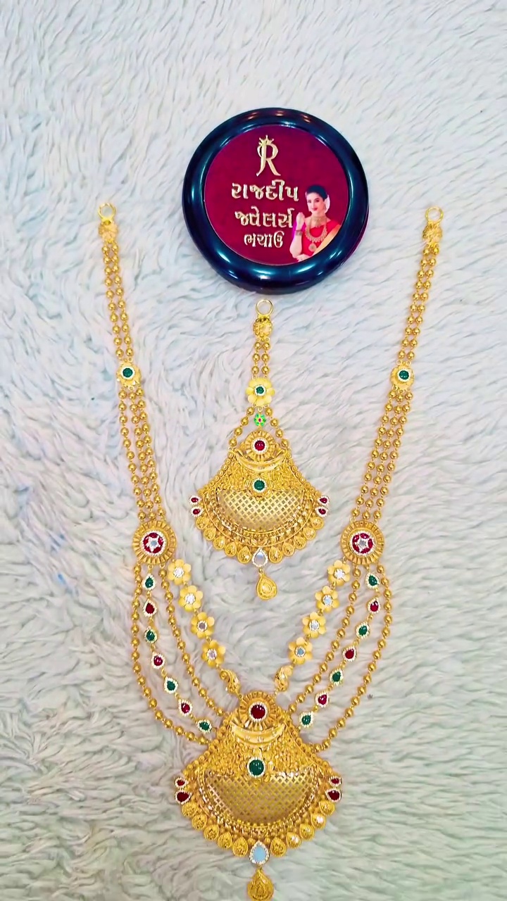 Traditional Rajputana Dokiya Haar with Maang Tikka at Rajdeep Gold Palace Bhachau