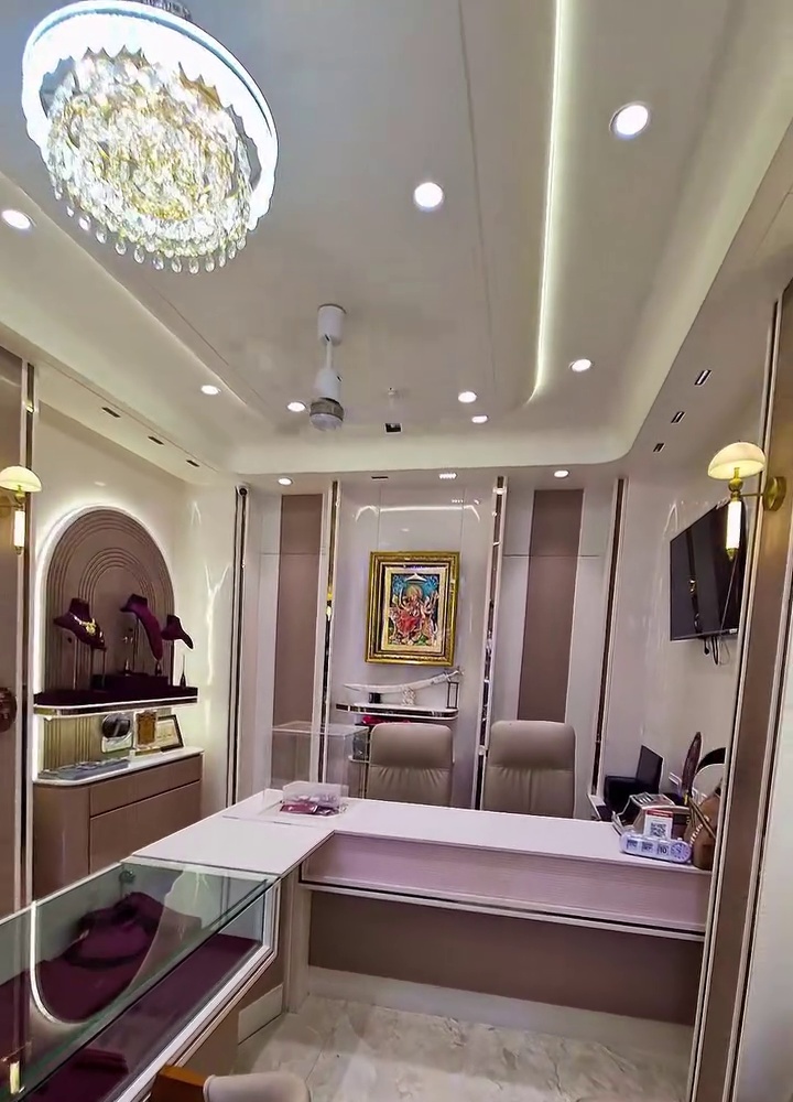 Rajdeep Jewellers showroom in Bhachau